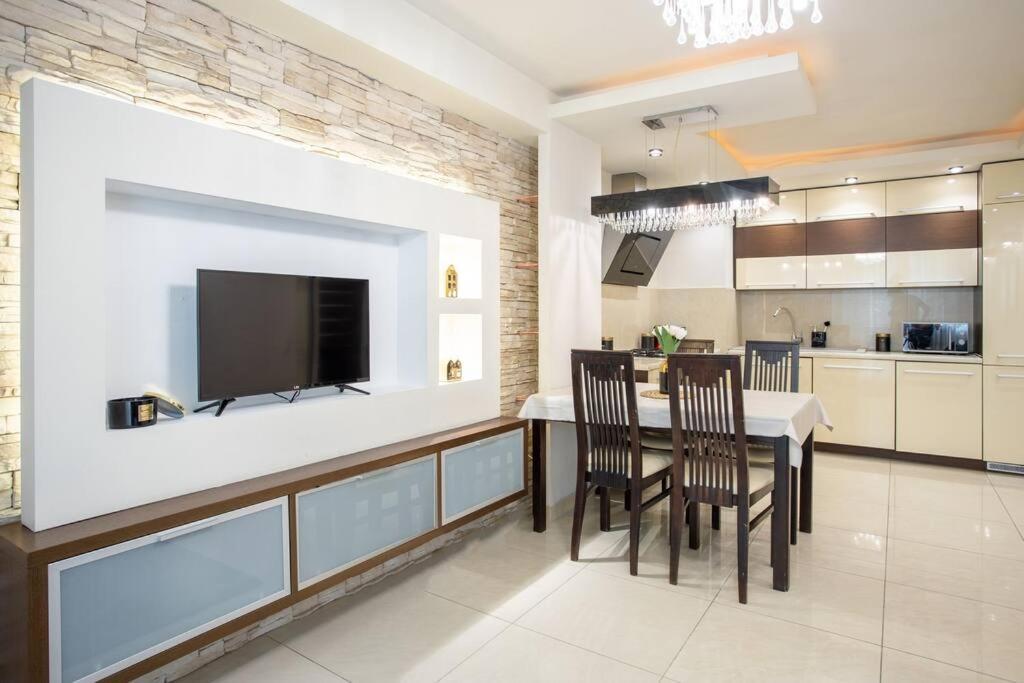 Urban Chic - One Bedroom -luxury - Grzybowska 5 Apartament Warszawa